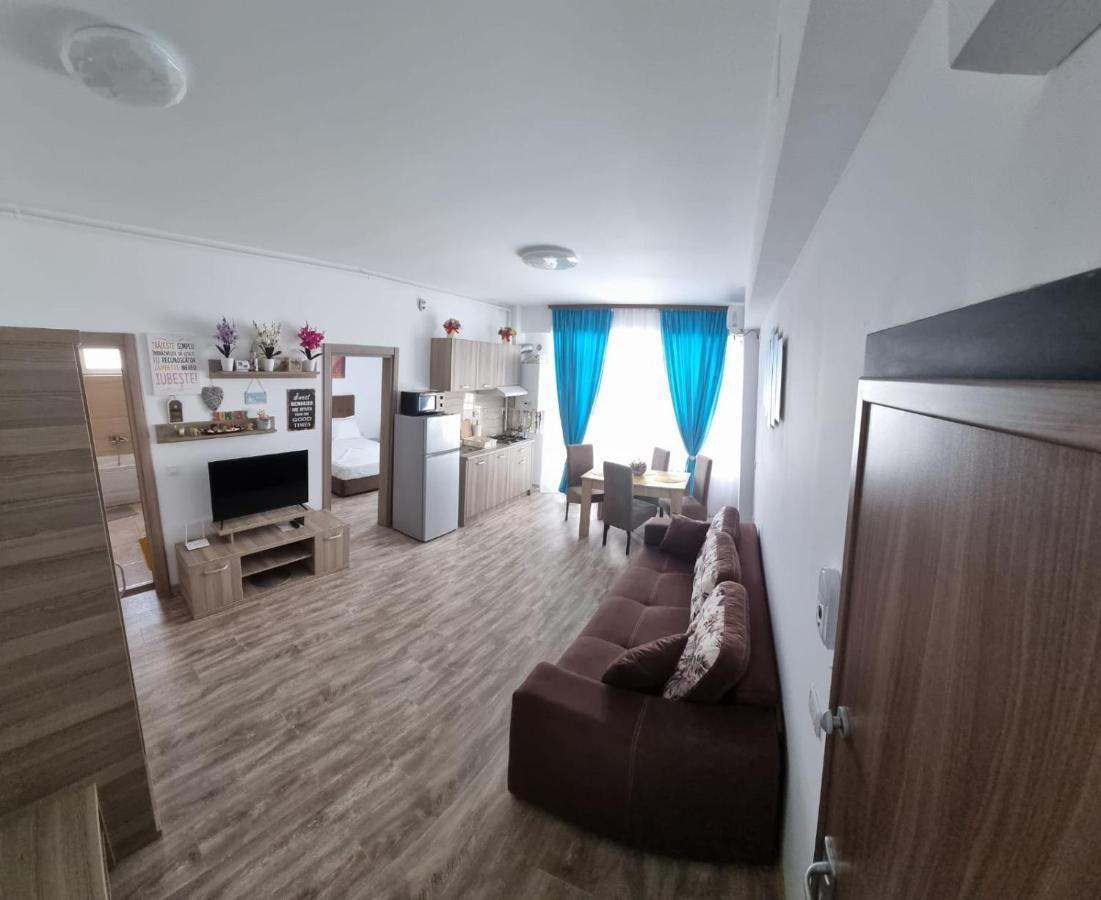 Summerland M&a * Mamaia