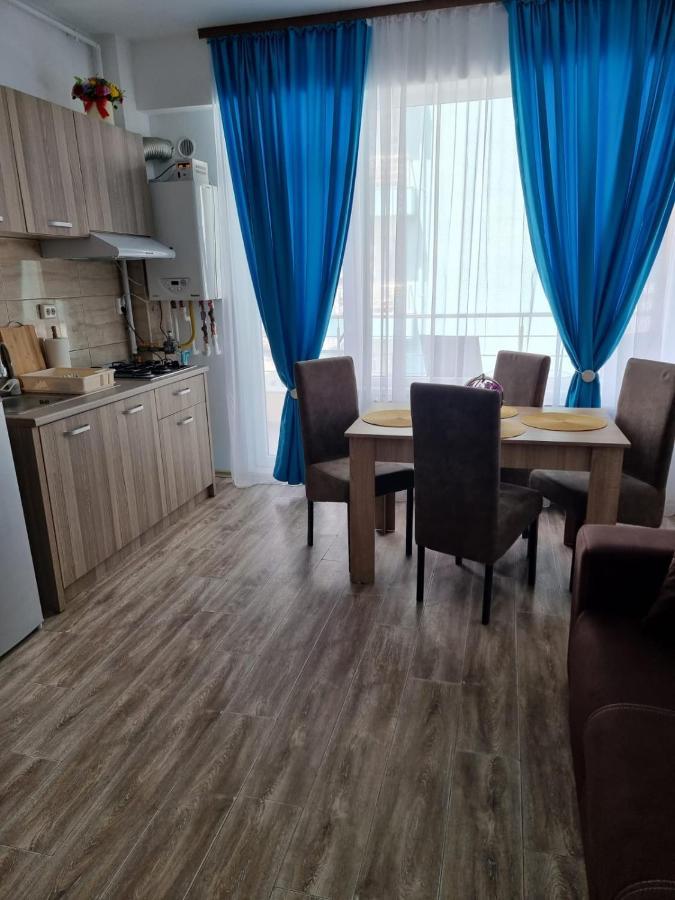 Summerland M&a Apartment *