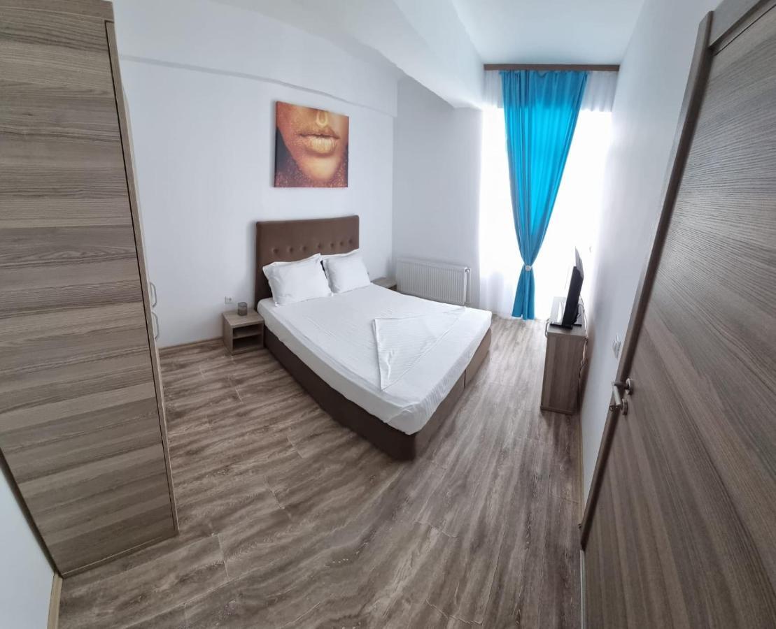 Apartment Summerland M&a *